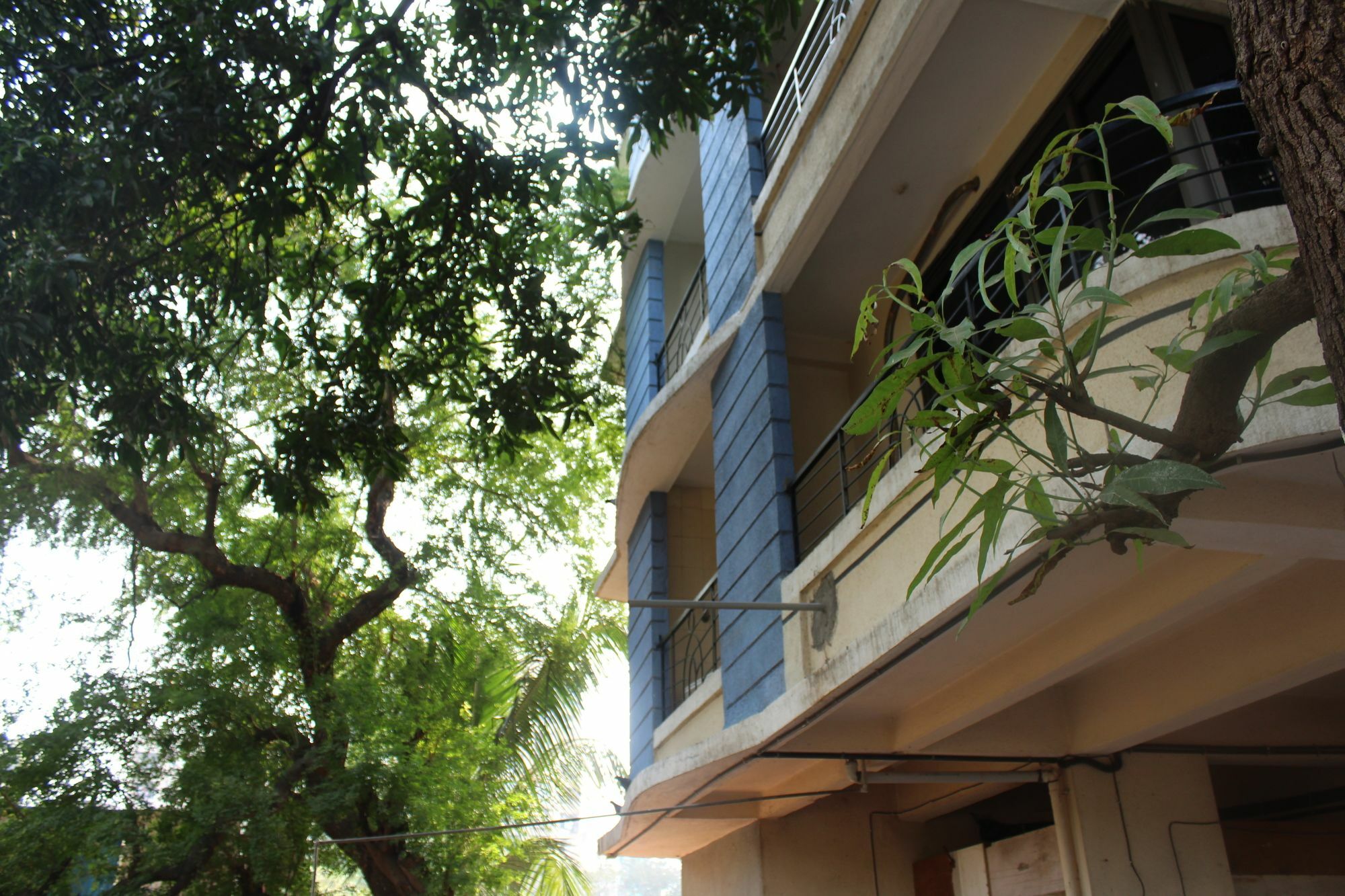 The Dorm Factory Hostel Mumbai Exterior photo